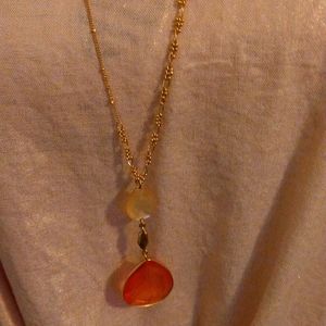 NWT Lonna & Lily Peach/Iridescent Beads. Goldtone Fashion Chain